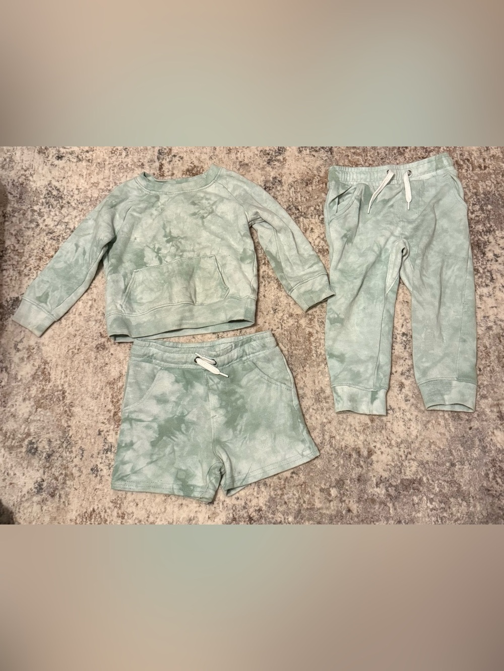Kids Tie-Dye Sweatshirt & Shorts Set - Sage Green